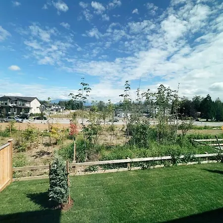 Sunflower Brandnew Cozy Suite Langley Exterior photo