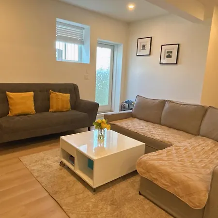 Sunflower Brandnew Cozy Suite Langley Exterior photo